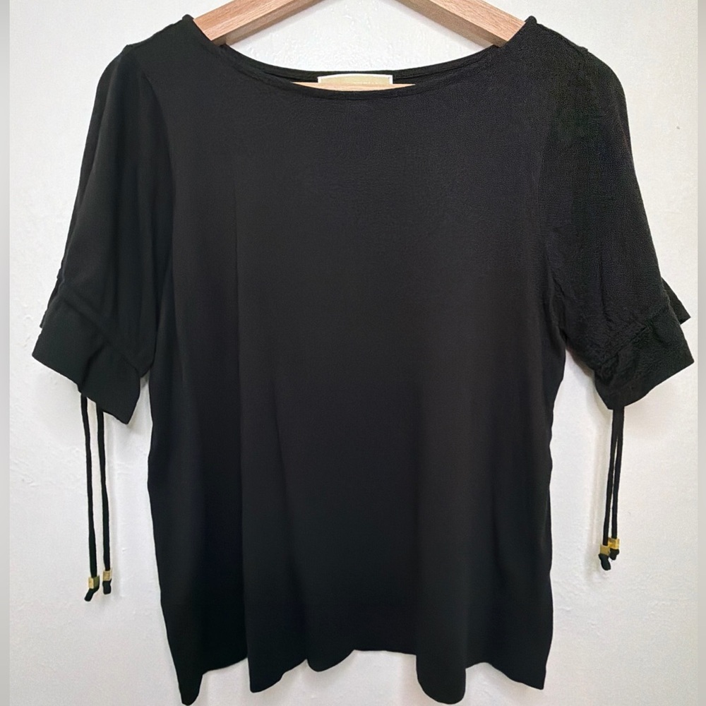 MICHAEL Michael Kors black crewneck blouse drawstring, adjustable short sleeve M